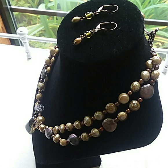 Artisan: B. Aston Necklace/ Earrings Set - Picture 7 of 8